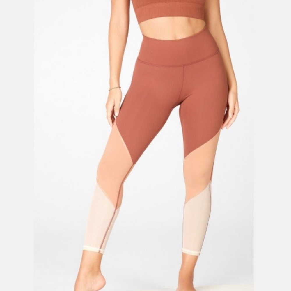 NWT Fabletics Zone high-waisted 7/8 size 12-14 XL colorblock and mesh